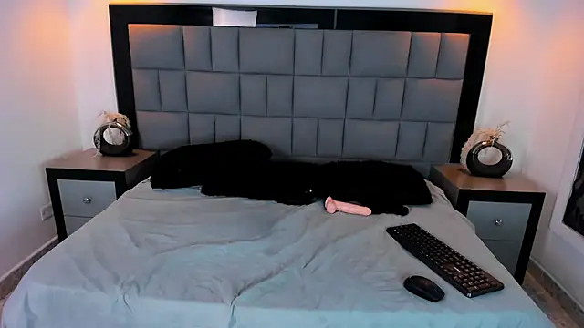 Your Lady Milf online show from 03/20/25, 04:20
