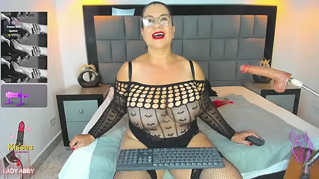 Your Lady Milf online show from 11/06/25, 08:02