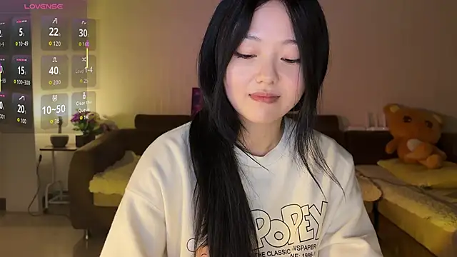 nanaliu6 online show from 10/02/25, 01:36