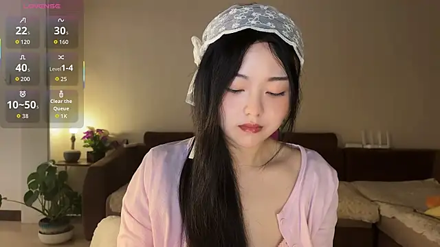 nanaliu6 online show from 10/10/25, 01:28