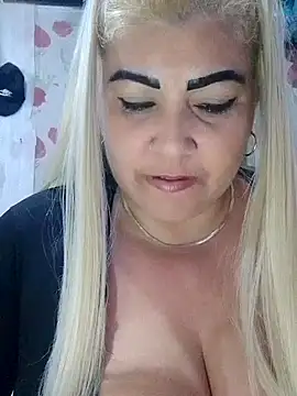 BonniAdams online show from 09/30/25, 02:28