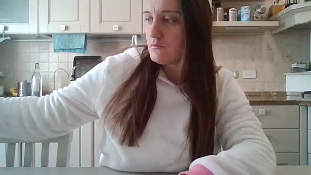 Snapshot of PrincessEileen89 chatting on 02/12/26, 12:27 PrincessEileen89 online show from 02/12/26, 12:27