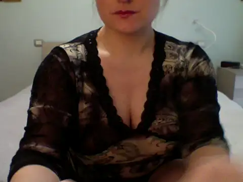 Snapshot of PrincessEileen89 chatting on 02/13/25, 01:26 PrincessEileen89 online show from 02/13/25, 01:26