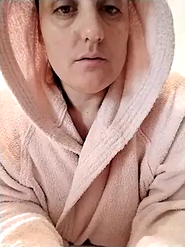 Snapshot of PrincessEileen89 chatting on 11/13/25, 09:02 PrincessEileen89 online show from 11/13/25, 09:02