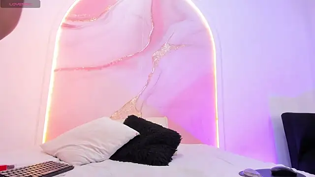 Sofii Lopezz online show from 10/27/25, 12:50