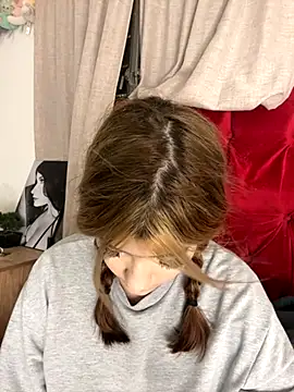 akirahattori online show from 10/28/25, 03:29