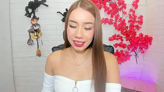 BarbieGirl    online show from 10/30/25, 04:55