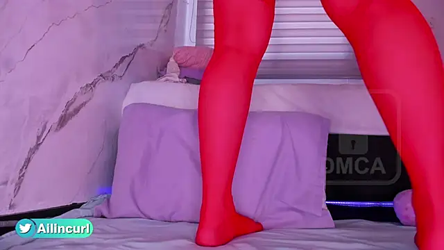 ailin curl online show from 10/04/25, 09:16