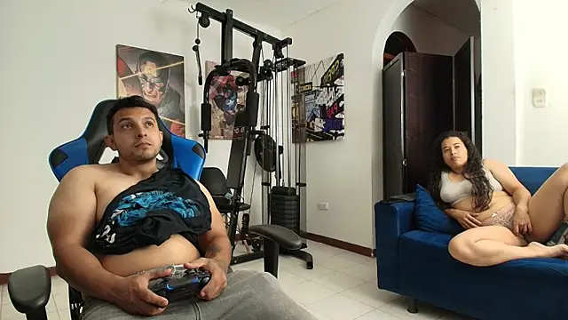 Snapshot of ema_abby chatting on 11/30/25, 12:33 ema abby online show from 11/30/25, 12:33