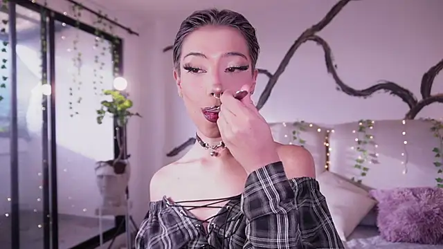 soidai miiu online show from 10/31/25, 09:32