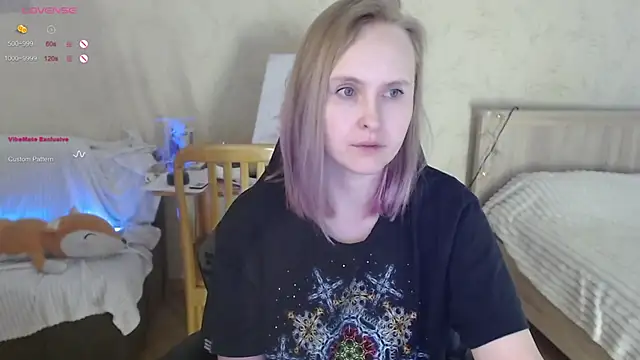 Snapshot of Agatha_Mott chatting on 10/19/25, 05:10 Agatha Mott online show from 10/19/25, 05:10