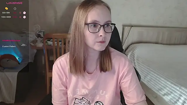 Snapshot of Agatha_Mott chatting on 09/13/25, 05:07 Agatha Mott online show from 09/13/25, 05:07
