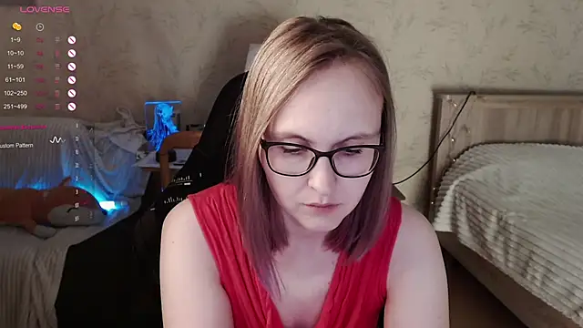 Snapshot of Agatha_Mott chatting on 10/13/25, 05:09 Agatha Mott online show from 10/13/25, 05:09