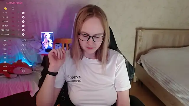 Agatha Mott online show from 11/08/25, 02:59