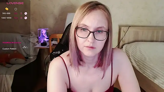 Snapshot of Agatha_Mott chatting on 10/12/25, 05:09 Agatha Mott online show from 10/12/25, 05:09