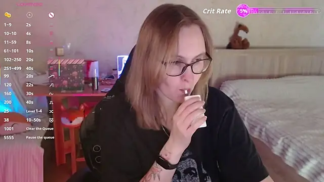 Agatha Mott online show from 04/03/26, 09:05