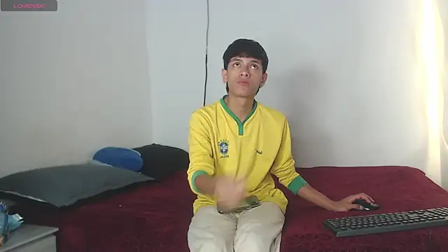 Snapshot of the_murderer chatting on 03/18/25, 05:12 the murderer online show from 03/18/25, 05:12