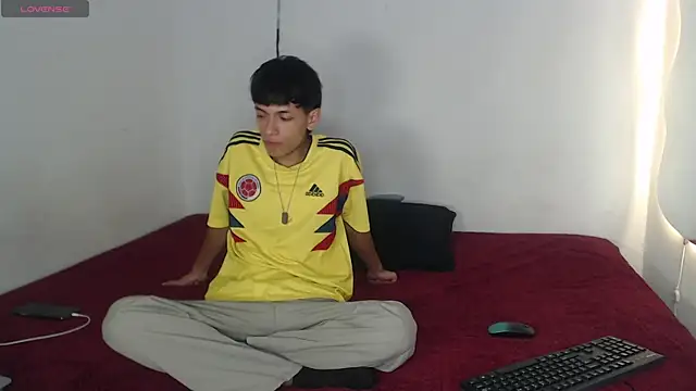 Snapshot of the_murderer chatting on 03/21/25, 05:32 the murderer online show from 03/21/25, 05:32