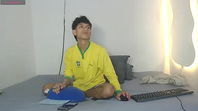 Snapshot of the_murderer chatting on 03/18/25, 08:17 the murderer online show from 03/18/25, 08:17