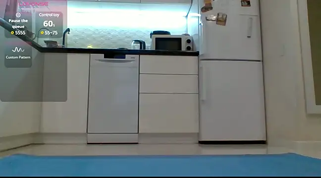 Snapshot of Katya_yoga chatting on 02/17/25, 05:04 Katya yoga online show from 02/17/25, 05:04