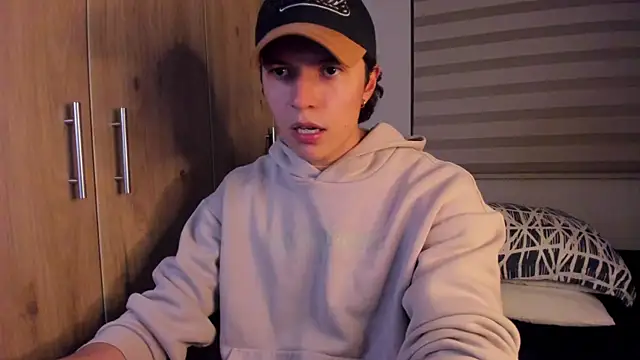 Mastrangelo xxx online show from 10/27/25, 03:07