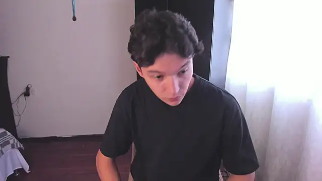 Snapshot of Mastrangelo_xxx chatting on 03/17/25, 10:19 Mastrangelo xxx online show from 03/17/25, 10:19