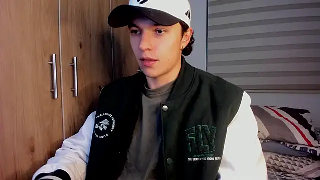 Mastrangelo xxx online show from 12/23/25, 04:12