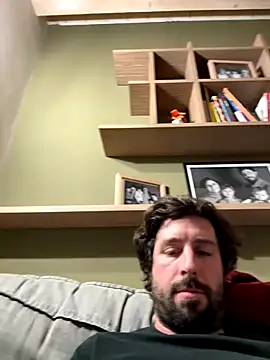 Ovett086 online show from 12/14/25, 02:07