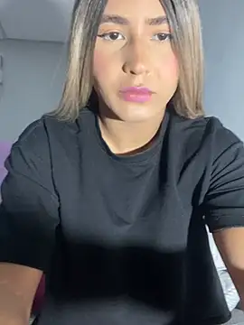 Snapshot of Megan2077 chatting on 01/17/26, 11:47 Megan2077 online show from 01/17/26, 11:47