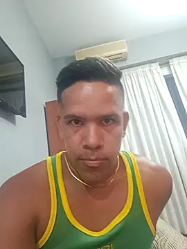Snapshot of liamlara chatting on 02/02/25, 03:54 liamlara online show from 02/02/25, 03:54