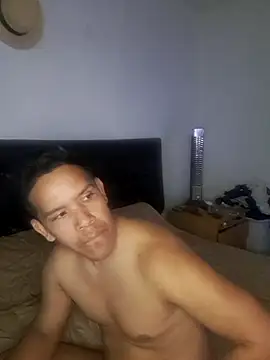 liamlara online show from 11/16/25, 11:41