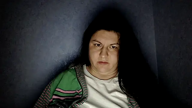 KiraSwee online show from 10/22/25, 05:12