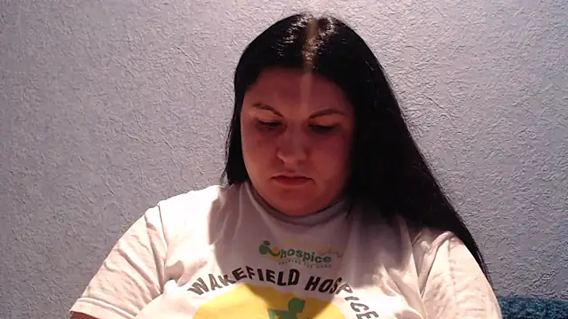 KiraSwee online show from 12/17/25, 07:52