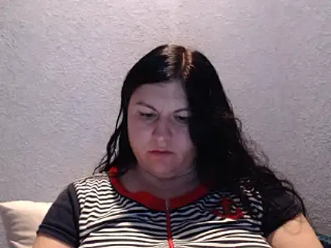 KiraSwee online show from 10/10/25, 06:09