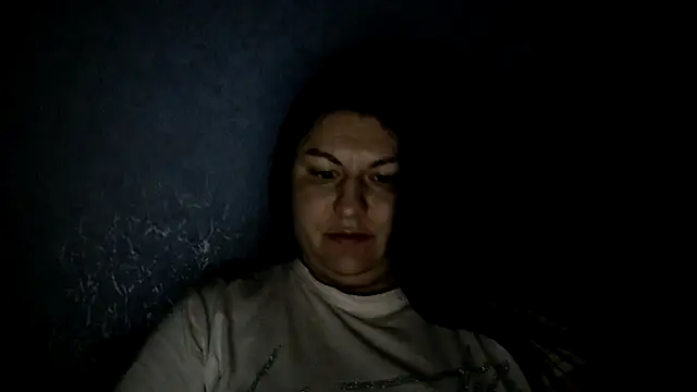 KiraSwee online show from 11/21/25, 10:20