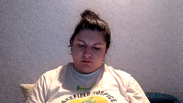 KiraSwee online show from 11/16/25, 07:29