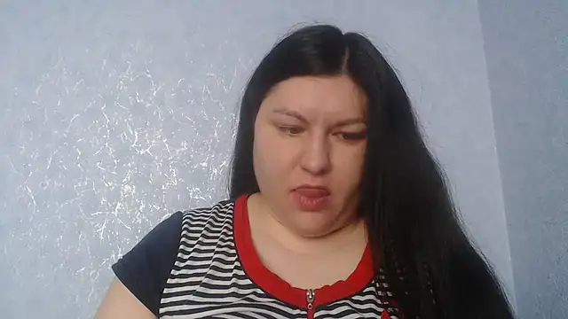 KiraSwee online show from 01/12/26, 07:37