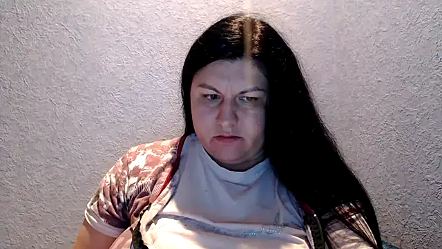 KiraSwee online show from 10/21/25, 05:34