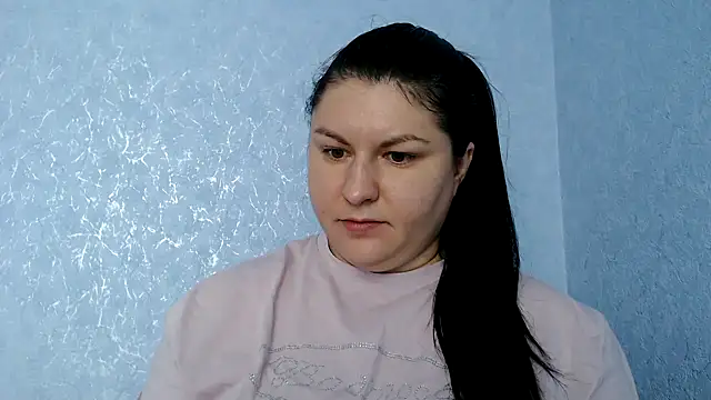 KiraSwee online show from 09/09/25, 08:24