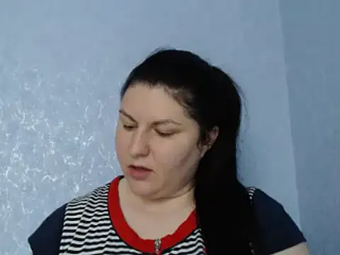 KiraSwee online show from 09/22/25, 03:18