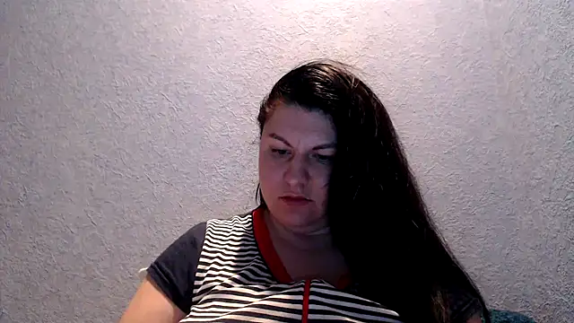 KiraSwee online show from 11/28/25, 07:14