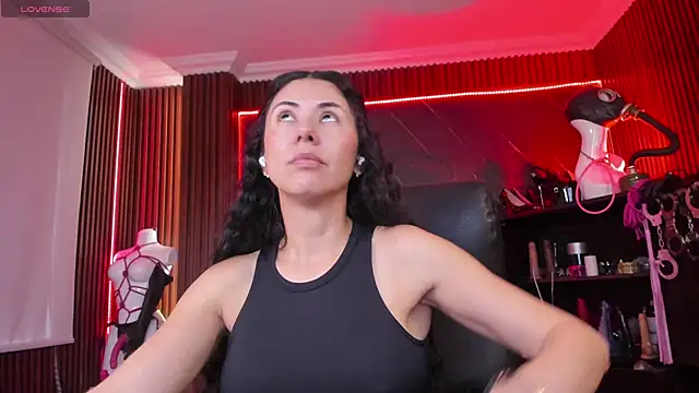 Snapshot of XiaQueen chatting on 11/15/25, 08:02 XiaQueen online show from 11/15/25, 08:02