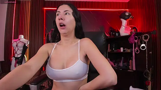 Snapshot of XiaQueen chatting on 12/02/25, 11:12 XiaQueen online show from 12/02/25, 11:12