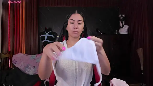 XiaQueen online show from 04/17/26, 11:57