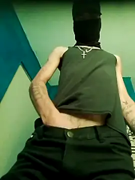 Snapshot of 1Dseralmora2 chatting on 10/28/25, 03:00 1Dseralmora2 online show from 10/28/25, 03:00