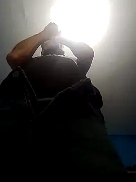 Snapshot of 1Dseralmora2 chatting on 10/11/25, 09:38 1Dseralmora2 online show from 10/11/25, 09:38