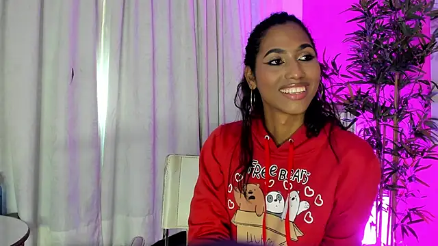 Snapshot of Alissemasiel chatting on 04/29/26, 06:14 Alissemasiel online show from 04/29/26, 06:14