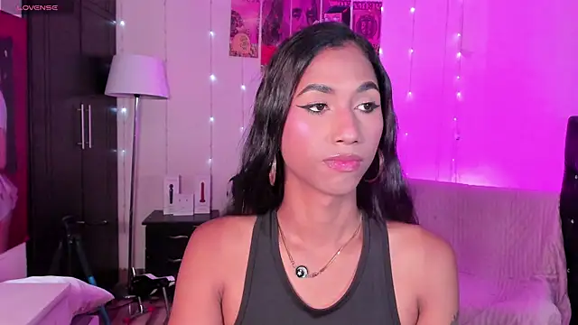 Snapshot of Alissemasiel chatting on 04/17/26, 03:37 Alissemasiel online show from 04/17/26, 03:37