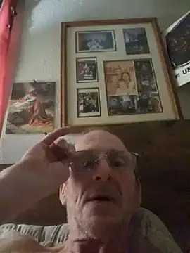 Snapshot of Dara4q chatting on 02/05/25, 06:24 Dara4q online show from 02/05/25, 06:24