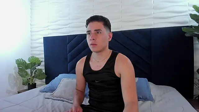 Gabriell ramirez online show from 03/18/25, 03:56